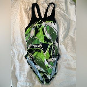 Brand new Nike swimsuit in size 40/14